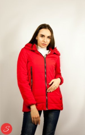 Демисезонная куртка красная. 8028 Куртка весна-осень, красная, длина ниже бедра.