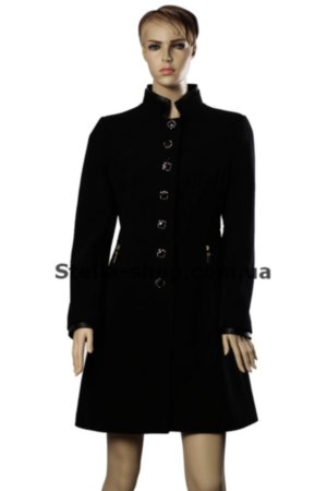 Пальто черное jolly на пуговицах, стойка Черное кашемировое пальто, длина - середина бедра, воротник стойка.